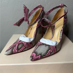 Alexander Birman clarita pump real python